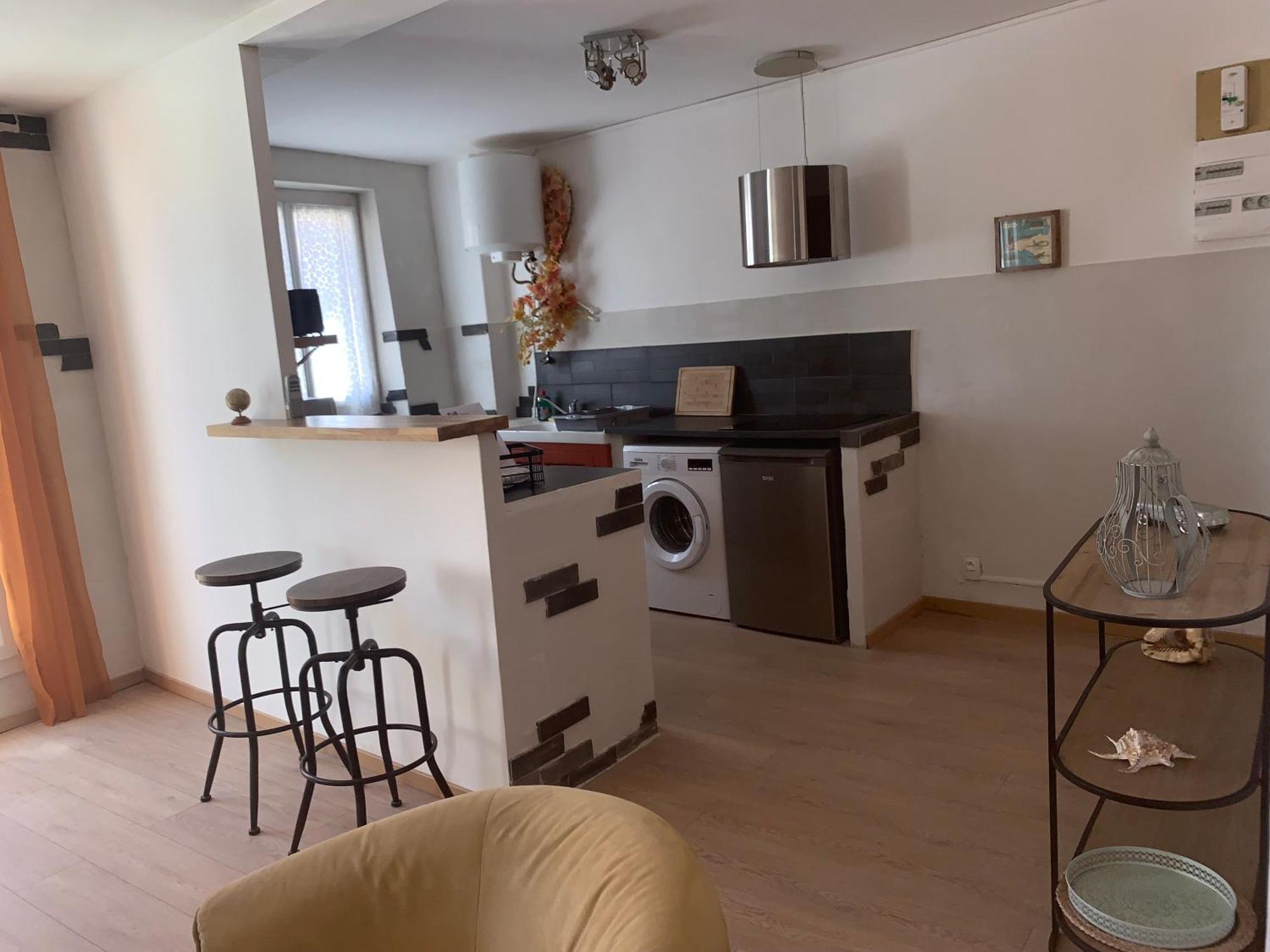 Dans Le Centre Medieval Appartement *